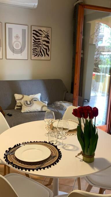 Nest House - Esclusivo Appartamento Marina Di Olbia- Mater Olbia - Beaches - Close To The Airport - Private Parking- Full Comforts - Exterior photo