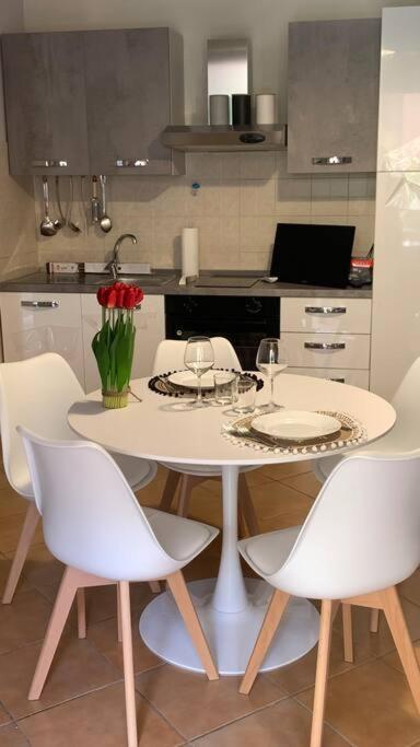 Nest House - Esclusivo Appartamento Marina Di Olbia- Mater Olbia - Beaches - Close To The Airport - Private Parking- Full Comforts - Exterior photo